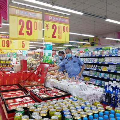 玲瓏鎮(zhèn)開展中秋節(jié)前食品安全專項(xiàng)檢查，筑牢群眾飲食安全防線